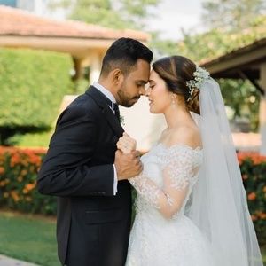 Meet your Posher, Alma